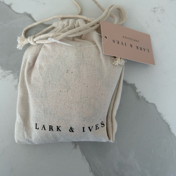 New Lark & Ives scarf set - Picture 3 of 4